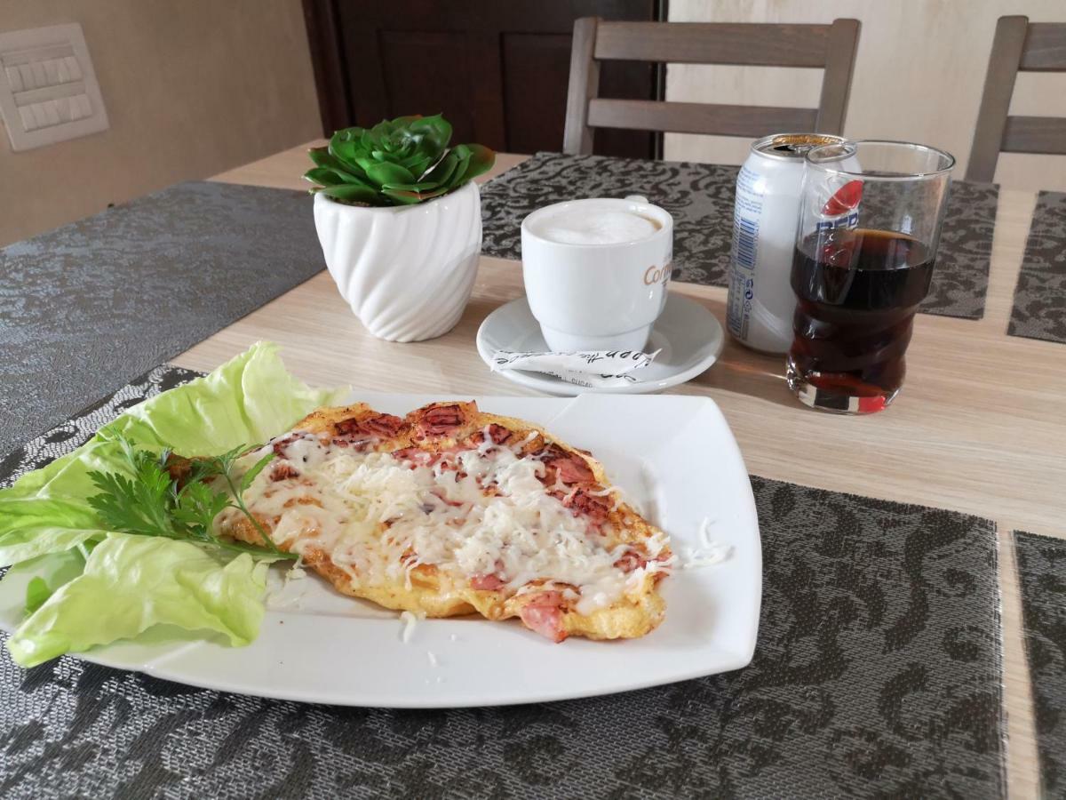 Panna Gusto 호텔 Cîmpeni 외부 사진